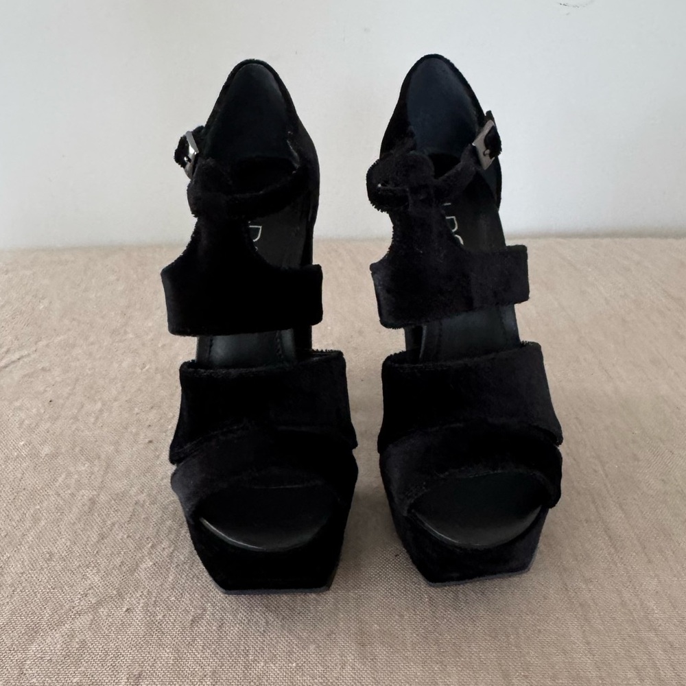 Aldo Black Velvet high platform block heels size 6